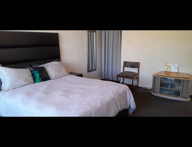 3 BEDROOM FREESTANDING FOR SALE IN HERRWOOD PARK